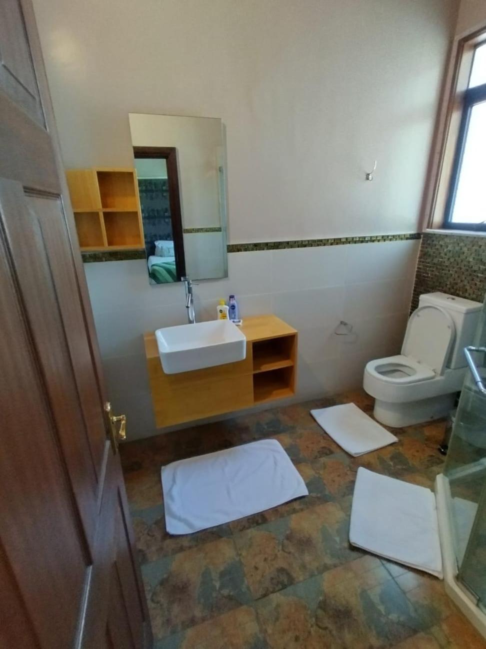 Florances Rest House Nairobi Buitenkant foto